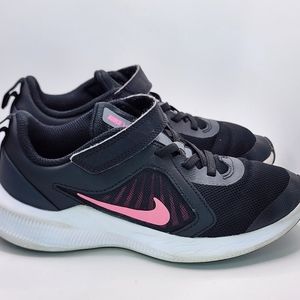 Nike Unisex-Child Star Runner 2 (PSV) Sneaker Size 5Y